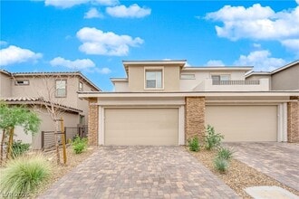 Building Photo - 11665 Redwood Mountain Ave