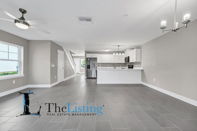 Building Photo - 39 SE 15th Terrace