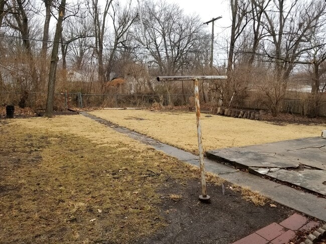 Building Photo - Very nice 3BR Rancher with appliances near Shunga Trails!