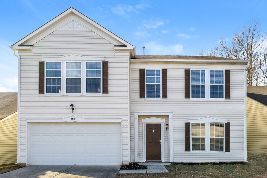 Primary Photo - 2818 Royal Fern Ln