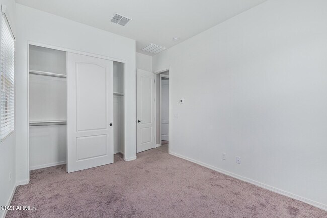 Building Photo - 19750 W Heatherbrae Dr