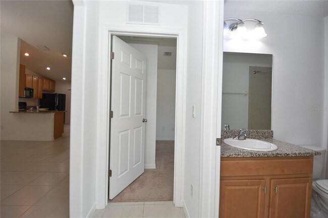 Building Photo - 31 Rosecroft Ln