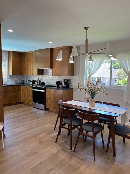 Building Photo - 5304 Baza Ave