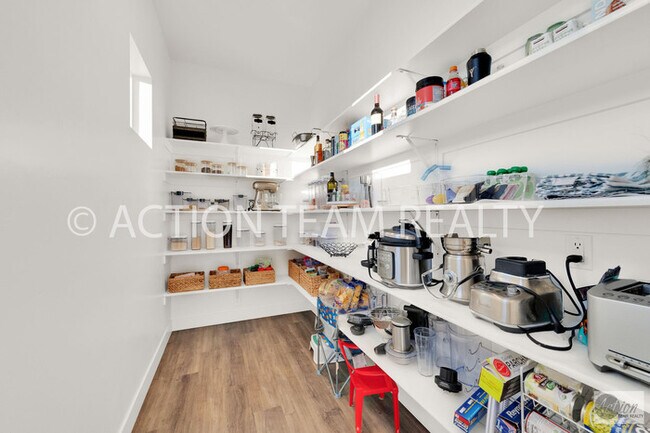 Building Photo - Fully furnished Home in Lehi, UT