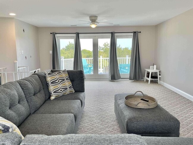 Building Photo - 5206 Ocean Dr S