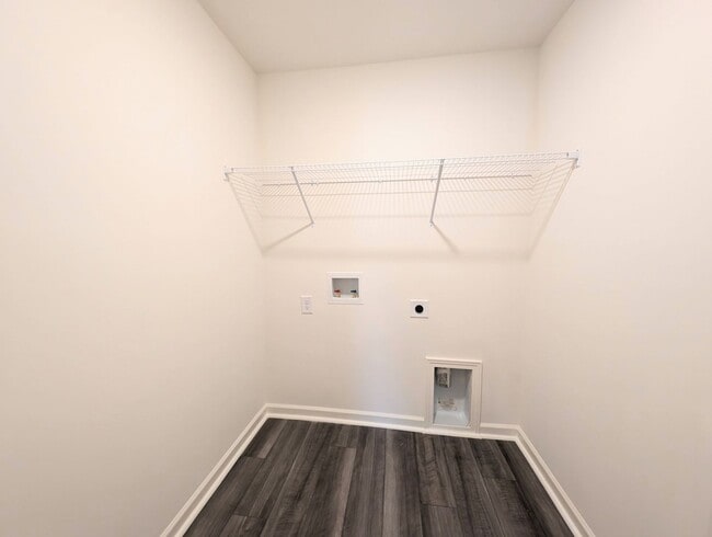 Building Photo - Tyler Gardens