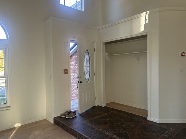 Building Photo - 11562 Cherry Knoll Cir