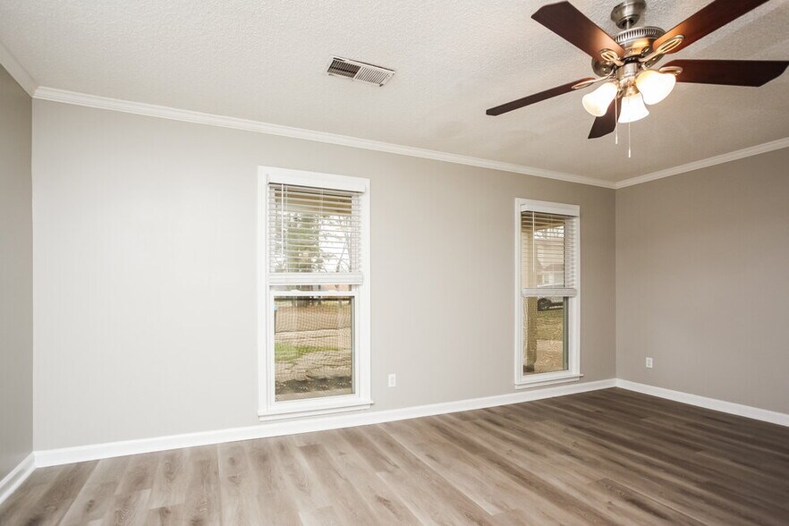 Building Photo - 4466 Dawn Oaks Cove