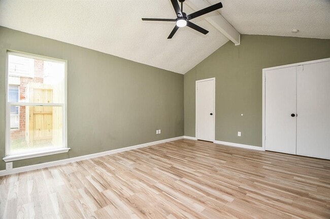 Building Photo - 17022 Quail Park Dr