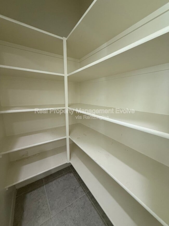 Building Photo - 4710 N 194th Dr