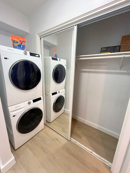 Building Photo - 6810 Lexington Rd