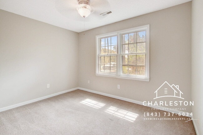 Building Photo - 1860 Piper Dr