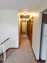 Building Photo - 9431 Kennedy Ave