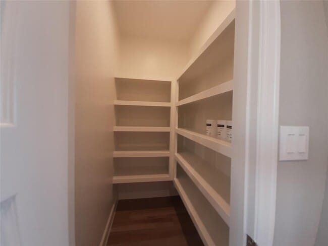 Building Photo - 7575 Pemberley Ct