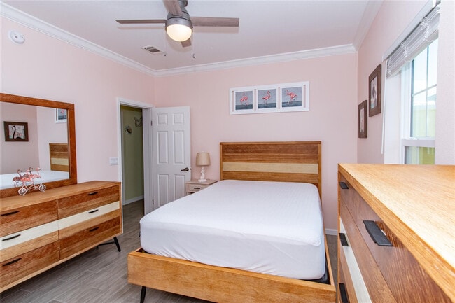 Building Photo - 375 NE Wharf Way