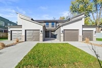 Building Photo - 4610 Forest Ave