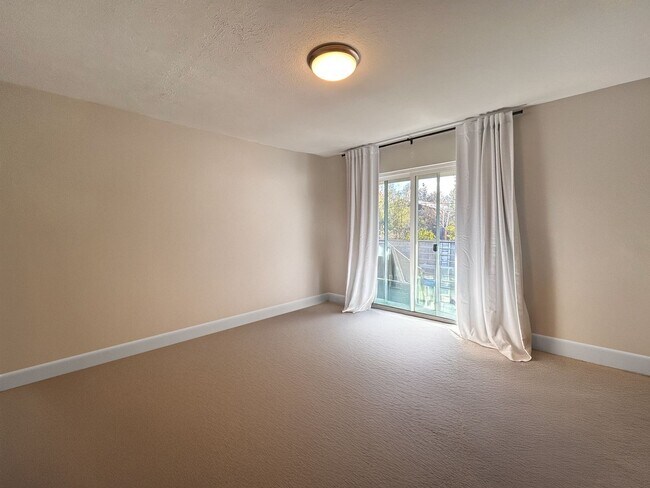 Building Photo - $0 DEPOSIT OPTIONS. SPACIOUS 4-BEDROOM, 3.5-BATH DUPLEX OFF 6TH AVE FREEWAY, MINUTES FROM COLORAD...