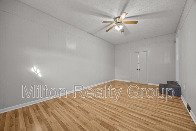 Building Photo - 54 Rolling Springs Dr