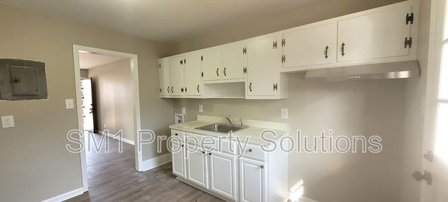 Building Photo - 1417 Ardmore Dr