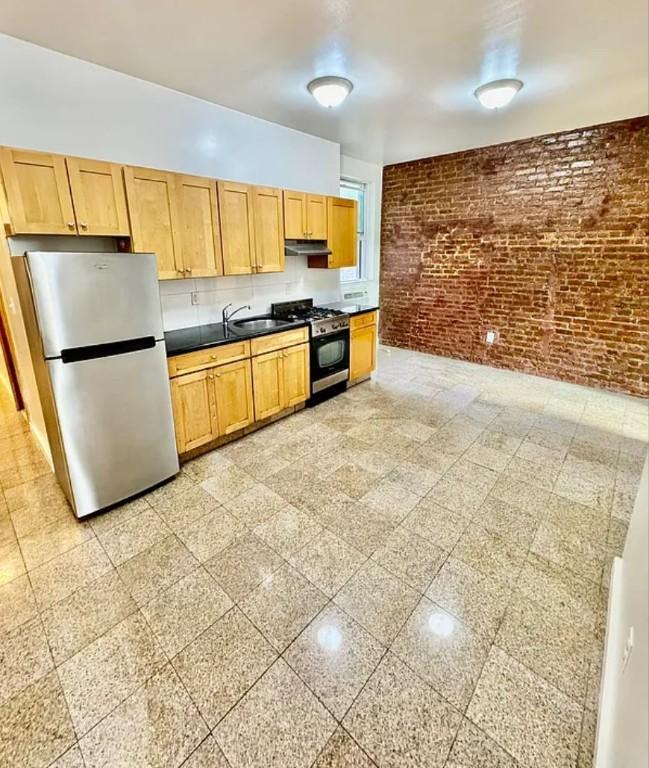 Primary Photo - 3 bedroom in Brooklyn NY 11220