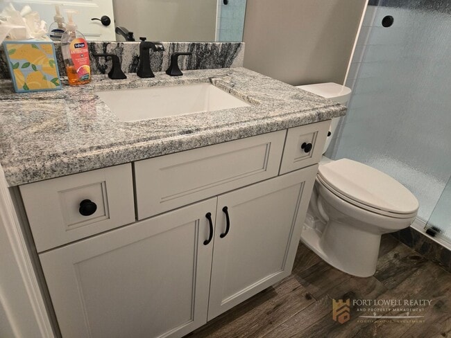 Building Photo - Stunning 2-bed, 2-bath Casita in North Phoenix