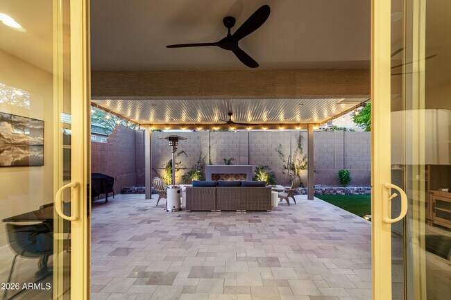 Building Photo - 2034 W Sleepy Ranch Rd