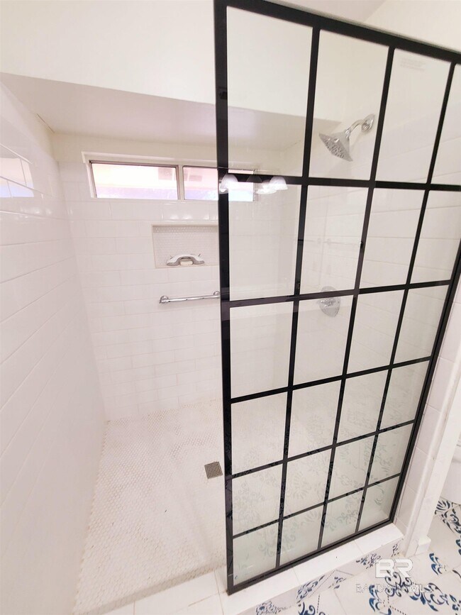 Building Photo - 123 Melanie Loop