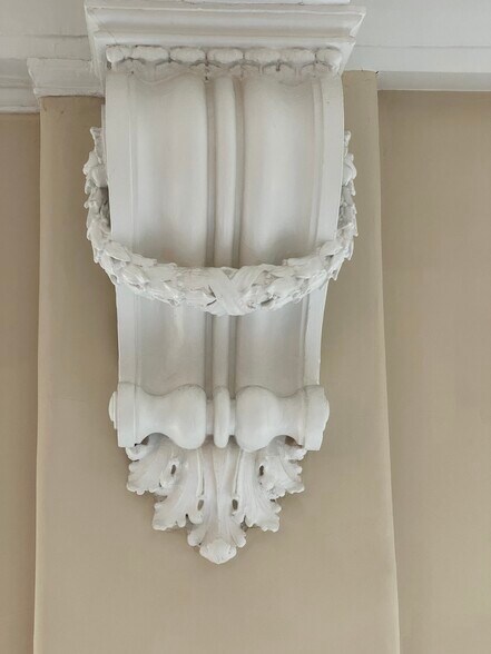 Beautiful architecture features. - 803 E 6th St