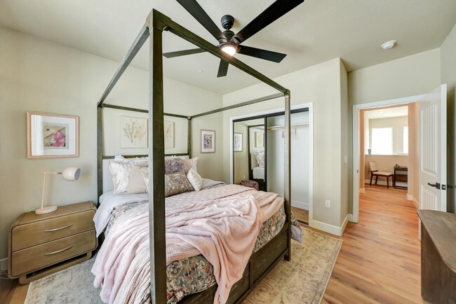 Building Photo - 2147 West Cardinal Avenue