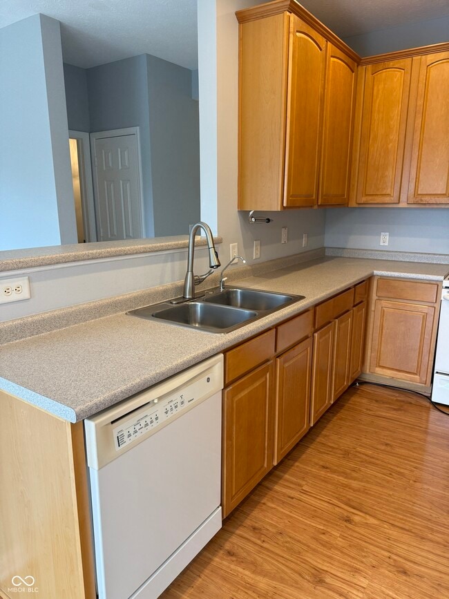 Building Photo - 12028 Esty Way