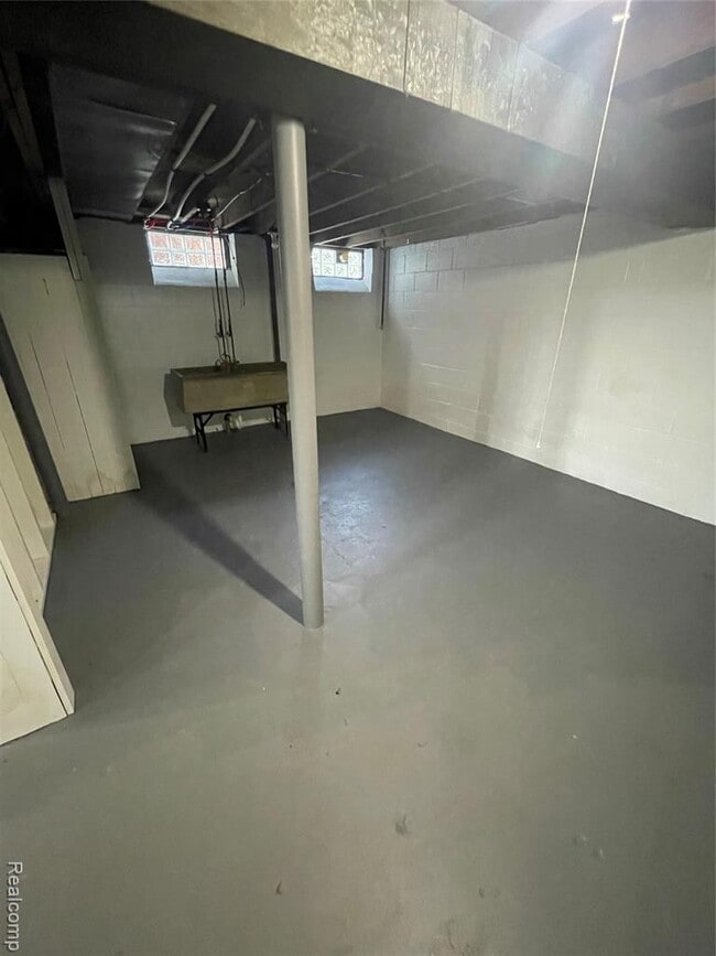 Building Photo - 11393 Prest St