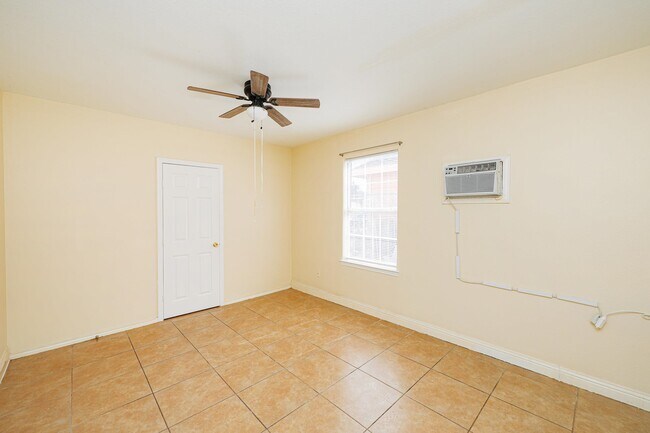 Building Photo - 4203 Marla Dr