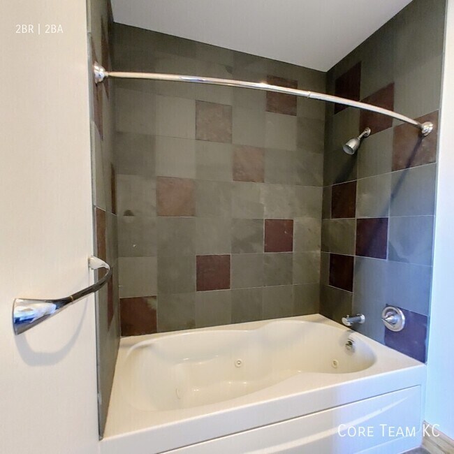 Building Photo - 382 W 22nd St