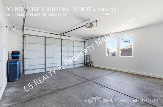 Building Photo - 17335 W Woodlands Ave