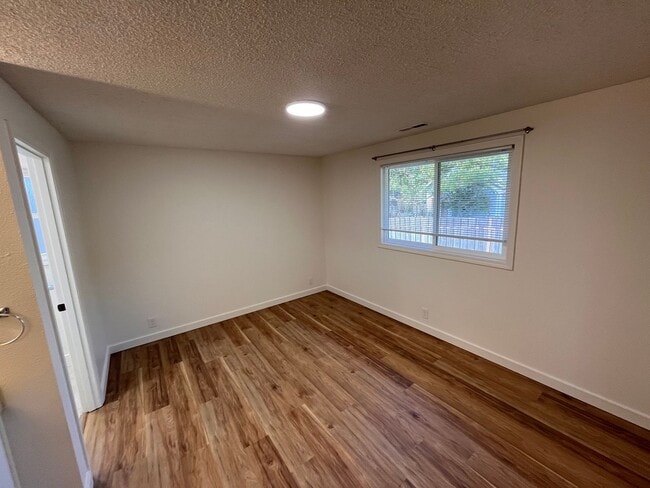 Building Photo - Snag This Rare Gem! 3 Bed, 2 Bath Ranch on a Large Lot