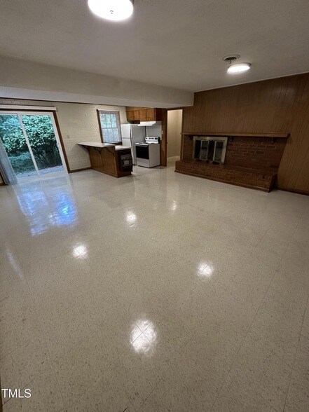 Building Photo - 5317 Coronado Dr