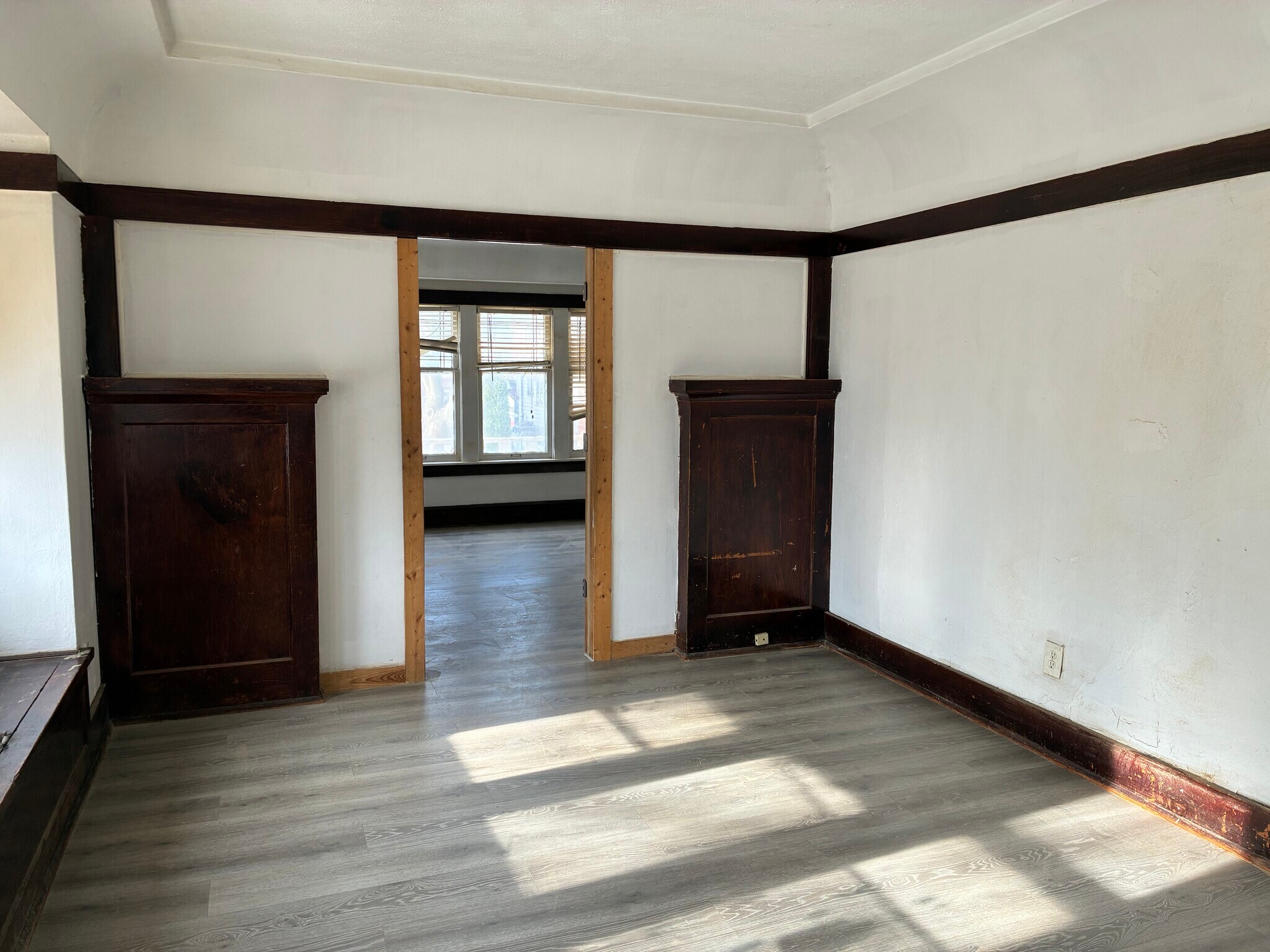 Dining room - 3700 N 15th St