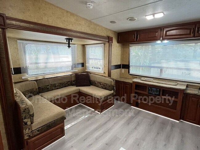 Building Photo - 3000 Clarcona Rd