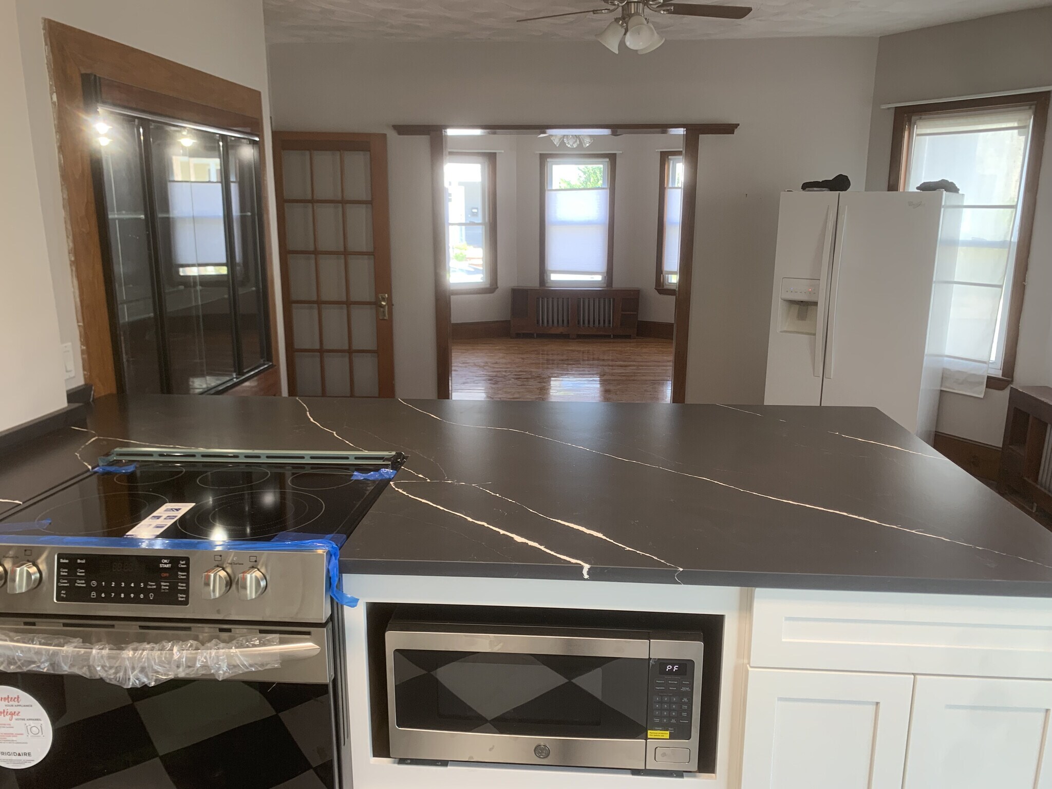 Building Photo - 81 Litchfield St