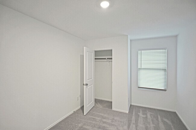 Building Photo - 5925 San Geronimo