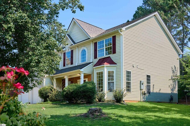 Building Photo - 307 Woodruff Lake Way