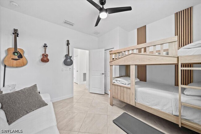 Building Photo - 14470 Secret Garden Cove