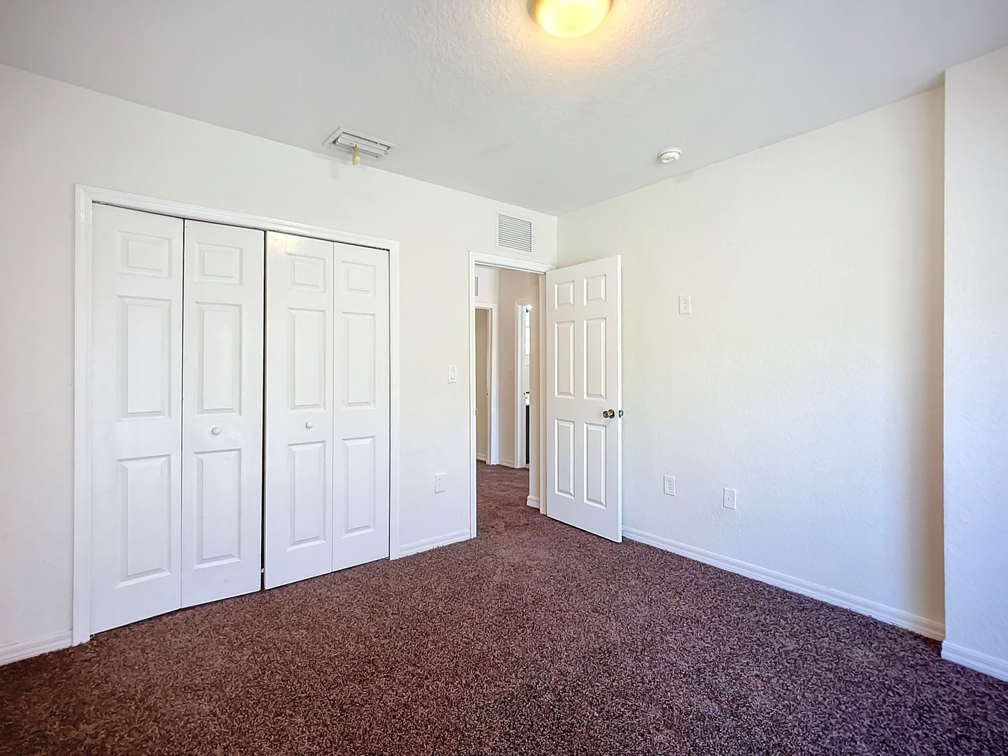 Building Photo - 965 SW 6th Ct