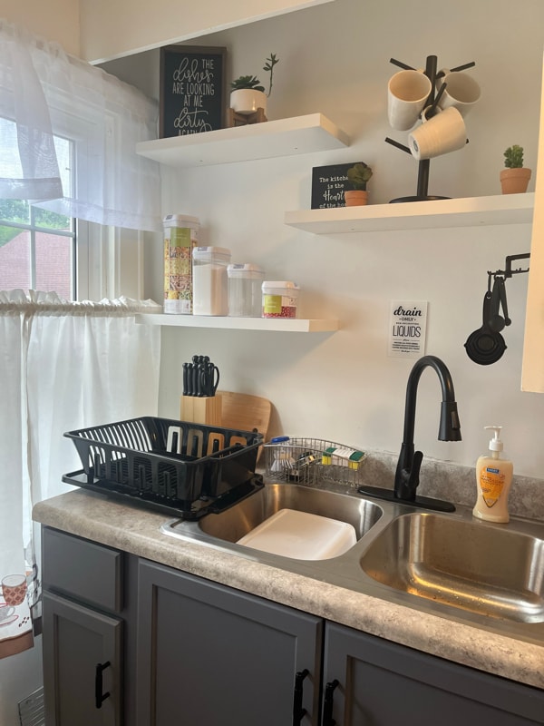 Building Photo - 369 E Tuscarawas Ave