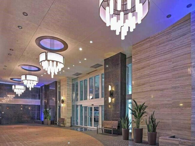 Building Photo - 101 S Fort Lauderdale Beach Blvd