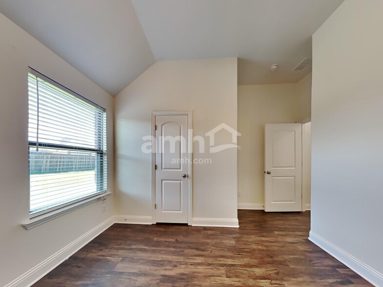 Building Photo - 1802 Bertino Way