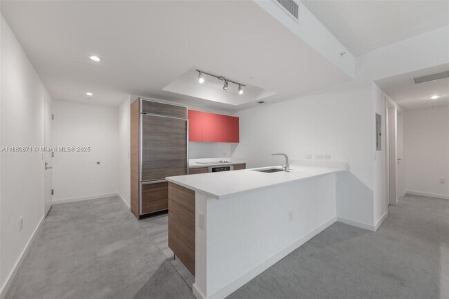 Building Photo - 1100 S Miami Ave