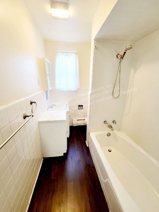 Building Photo - 377 S River St