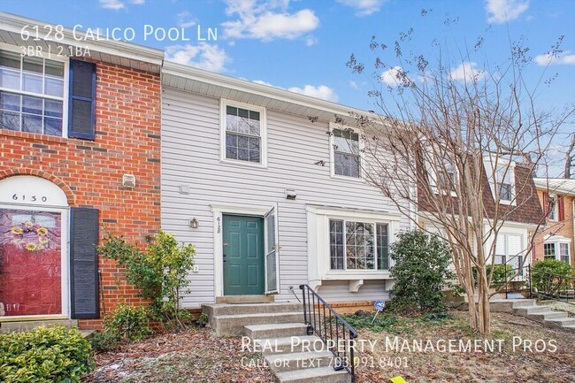 Primary Photo - Charming and Updated 3-Level Townhouse for...