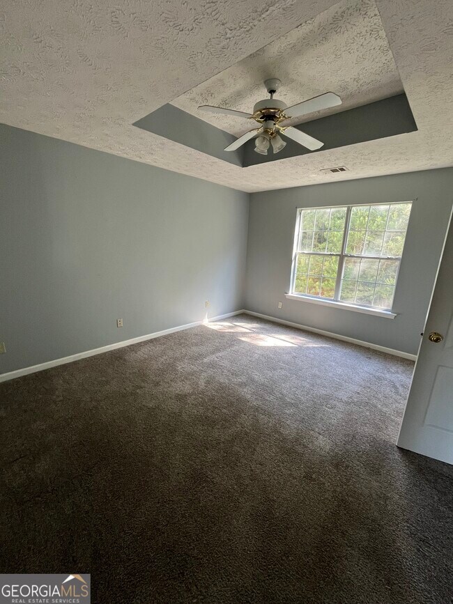 Building Photo - 506 Rosewood Cir